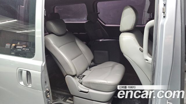 Hyundai Grand Starex 4WD Wagon 12-Seater Smart 2019 — фото 11