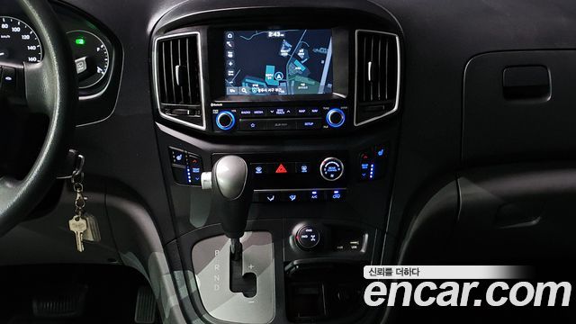 Hyundai Grand Starex 4WD Wagon 12-Seater Smart 2019 — фото 28