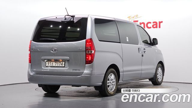 Hyundai Grand Starex Van 3-Seater Smart 2021 — фото 2