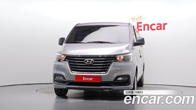 Hyundai Grand Starex Van 3-Seater Smart 2021 — фото 3