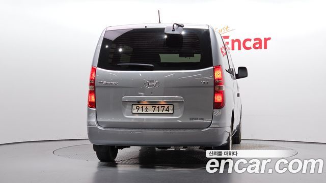 Hyundai Grand Starex Van 3-Seater Smart 2021 — фото 4