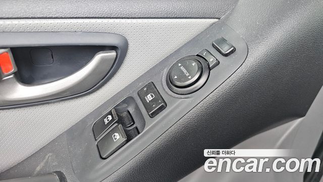 Hyundai Grand Starex Van 3-Seater Smart 2021 — фото 18