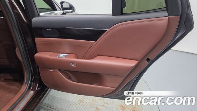 Genesis G90 (RS4) Gasoline 3.5 Turbo AWD 2022 — фото 31