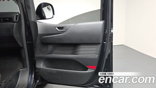 Hyundai Staria L3.5 Cargo 5-Seater Modern 2022 — фото 24