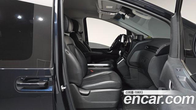 Hyundai Staria L3.5 Cargo 5-Seater Modern 2022 — фото 26