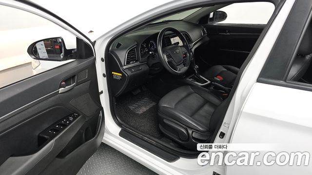 Hyundai Avante (AD) 1.6 GDI Smart 2017 — фото 10