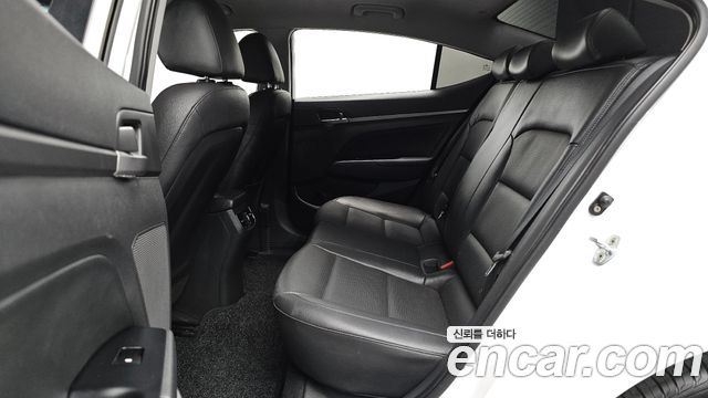 Hyundai Avante (AD) 1.6 GDI Smart 2017 — фото 15
