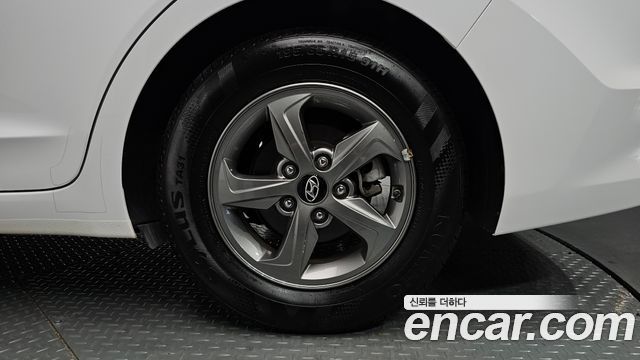 Hyundai Avante (AD) 1.6 GDI Smart 2017 — фото 22