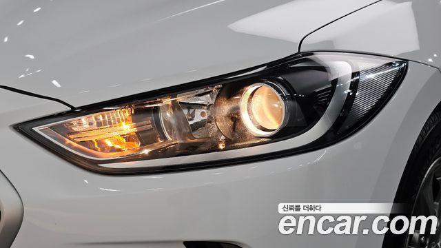 Hyundai Avante (AD) 1.6 GDI Smart 2017 — фото 23