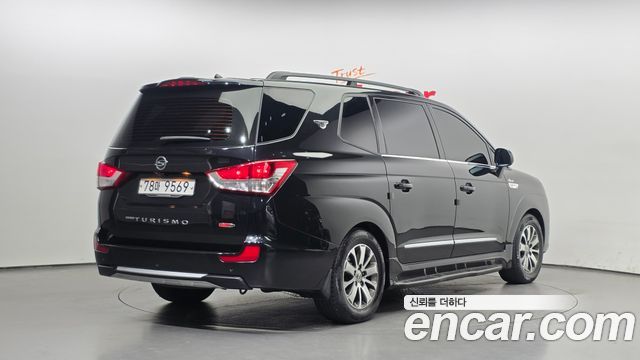 KG Mobility (SsangYong) Korando Turismo 4WD RX 11-seater 2016 — фото 2