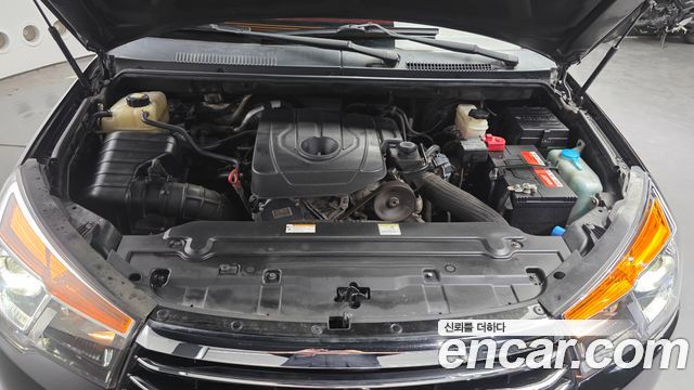 KG Mobility (SsangYong) Korando Turismo 4WD RX 11-seater 2016 — фото 6