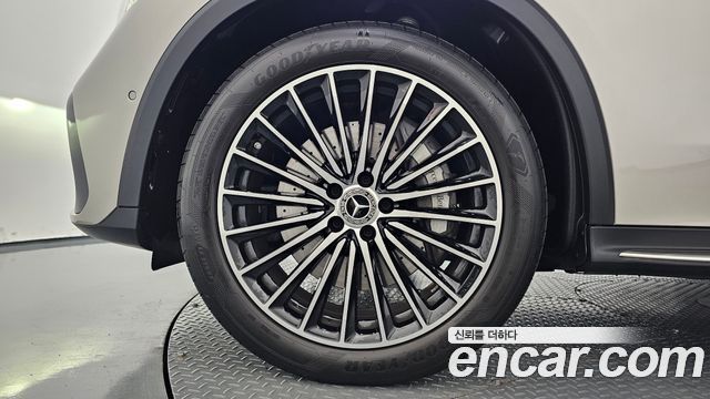 Mercedes-Benz GLC-Class (X254) GLC300 4MATIC AMG Line 2024 — фото 5