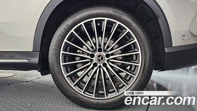 Mercedes-Benz GLC-Class (X254) GLC300 4MATIC AMG Line 2024 — фото 27