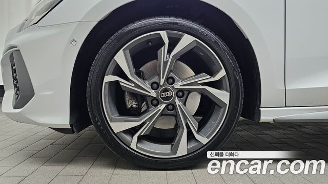 Audi A3 (8Y) 40 TFSI Premium 2023 — фото 5