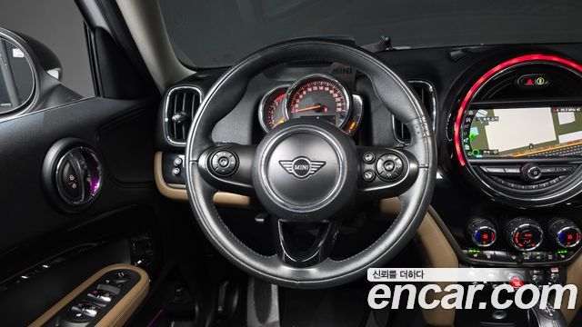 MINI Cooper Countryman HIGH 2nd 2019 — фото 16