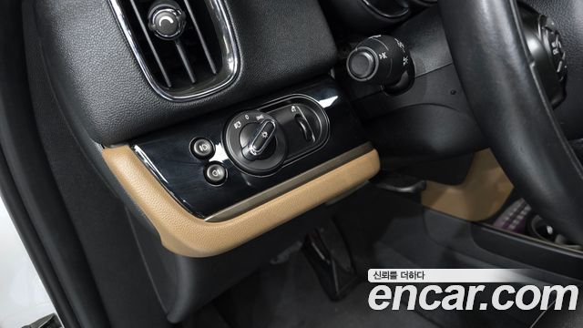 MINI Cooper Countryman HIGH 2nd 2019 — фото 24