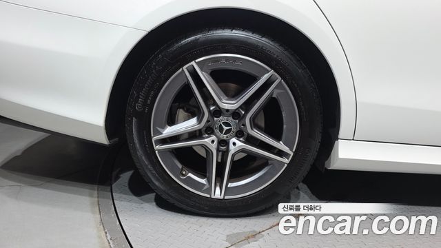 Mercedes-Benz E-Class (W213) E250 AMG Line 2023 — фото 5