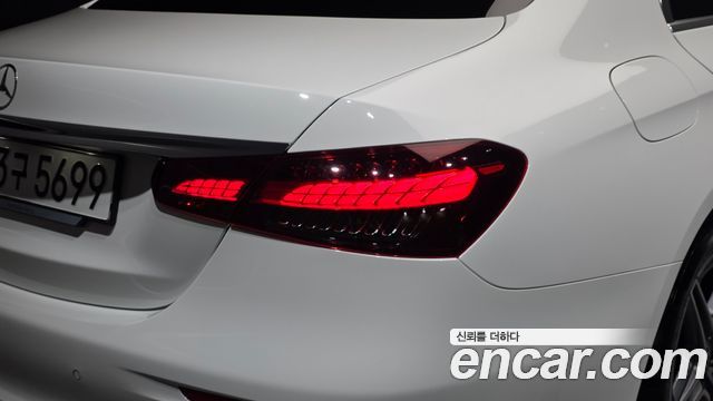 Mercedes-Benz E-Class (W213) E250 AMG Line 2023 — фото 29