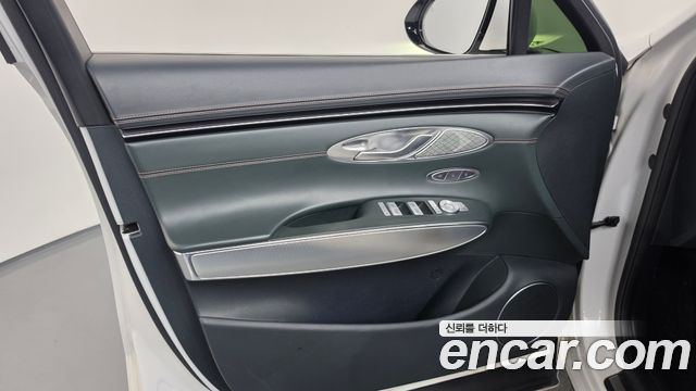 Genesis GV70 2.5T Gasoline AWD 2023 — фото 24
