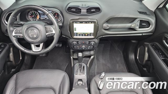 Jeep Renegade 1.3 Limited 2023 — фото 7