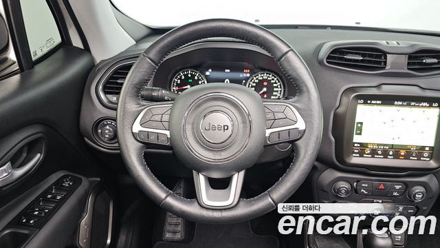 Jeep Renegade 1.3 Limited 2023 — фото 13