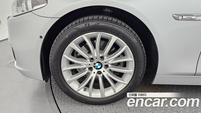 BMW 5 Series (F10) 528i xDrive Luxury Plus 2015 — фото 5