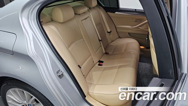 BMW 5 Series (F10) 528i xDrive Luxury Plus 2015 — фото 11