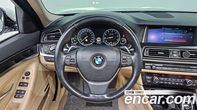 BMW 5 Series (F10) 528i xDrive Luxury Plus 2015 — фото 13