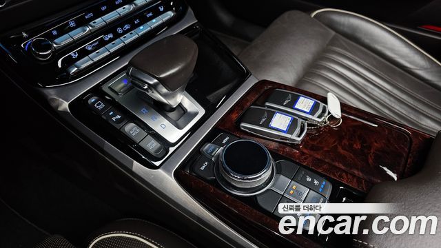 Genesis EQ900 5.0 GDI AWD Prestige 2016 — фото 9