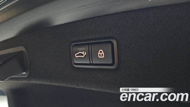 Genesis EQ900 5.0 GDI AWD Prestige 2016 — фото 18