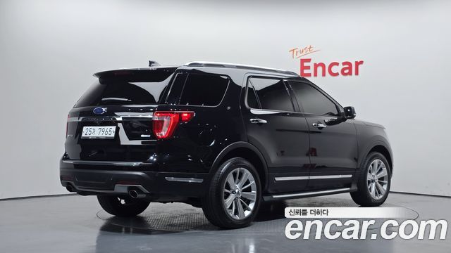 Ford Explorer 2.3 Limited 4WD 5th 2019 — фото 2