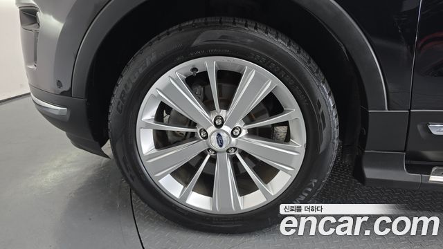 Ford Explorer 2.3 Limited 4WD 5th 2019 — фото 5