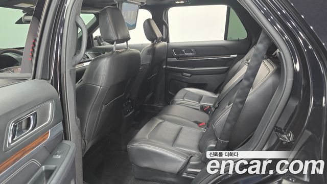 Ford Explorer 2.3 Limited 4WD 5th 2019 — фото 11