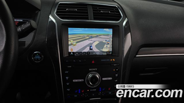 Ford Explorer 2.3 Limited 4WD 5th 2019 — фото 14