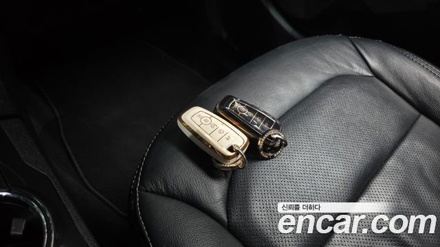 Ford Explorer 2.3 Limited 4WD 5th 2019 — фото 18