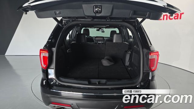 Ford Explorer 2.3 Limited 4WD 5th 2019 — фото 27