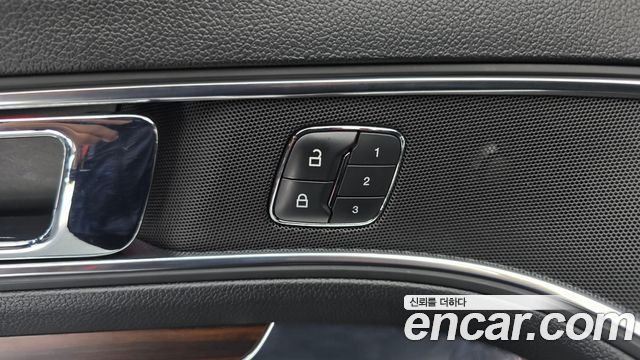 Ford Explorer 2.3 Limited 4WD 5th 2019 — фото 31