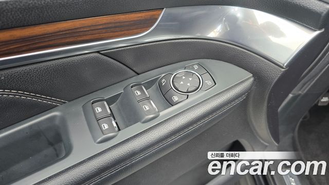 Ford Explorer 2.3 Limited 4WD 5th 2019 — фото 32