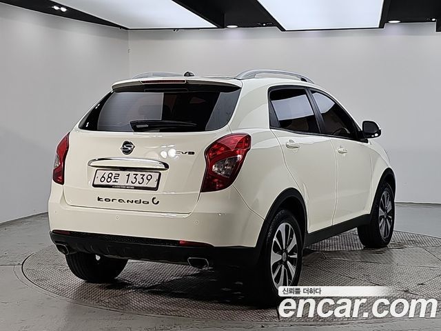 KG Mobility (SsangYong) Korando C 2.0 CVT 2WD Deluxe 2014 — фото 4