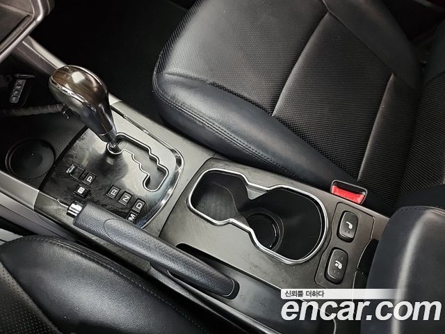 KG Mobility (SsangYong) Korando C 2.0 CVT 2WD Deluxe 2014 — фото 8
