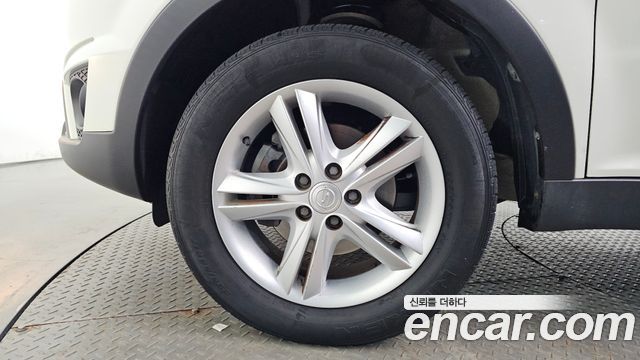 KG Mobility (SsangYong) Korando C 2.0 RX 2WD DLX 2015 — фото 5
