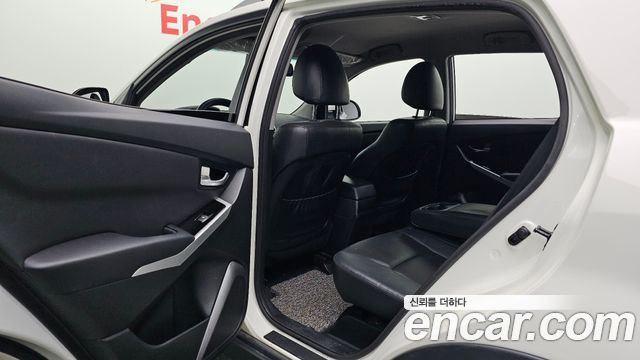 KG Mobility (SsangYong) Korando C 2.0 RX 2WD DLX 2015 — фото 11