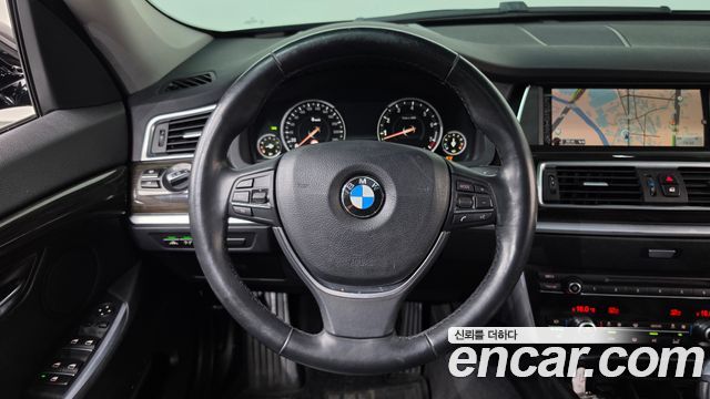 BMW 5 Series GT (F07) GT xDrive 2016 — фото 13