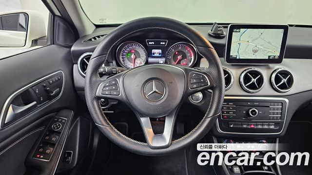 Mercedes-Benz GLA-Class (X156) GLA200 d 2016 — фото 13
