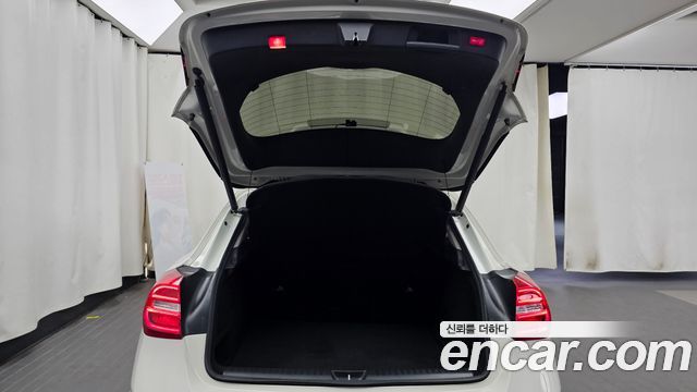 Mercedes-Benz GLA-Class (X156) GLA200 d 2016 — фото 20