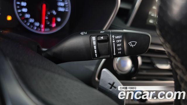 Genesis G70 2.0T AWD Advanced 2018 — фото 17