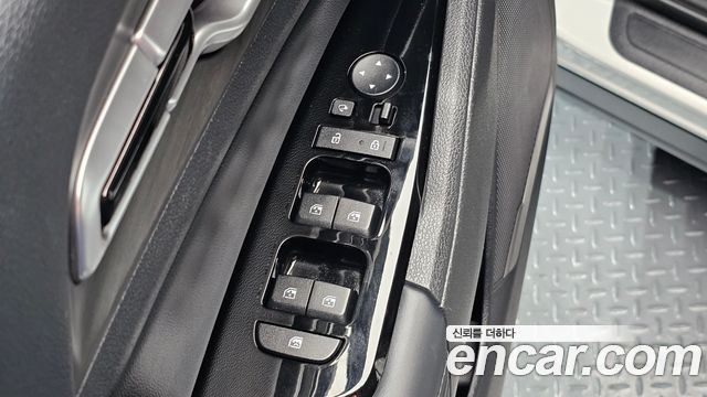 Kia Sportage (V) Gasoline 1.6 Turbo 2WD Signature 2022 — фото 18