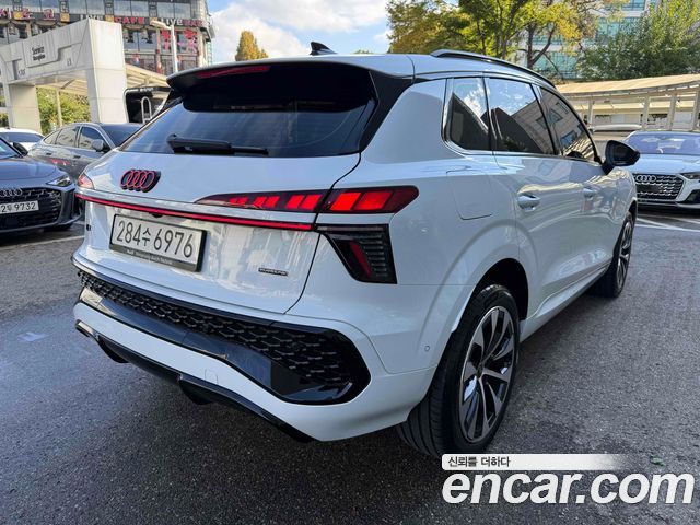 Audi Q3 (FJ) TFSI Quattro S Line Black Edition 2026 — фото 2