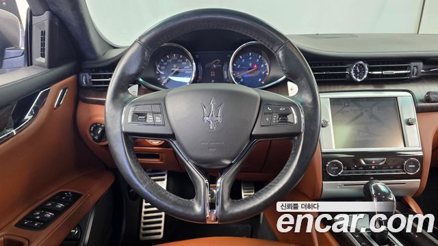 Maserati Quattroporte S Q4 3.0 V6 2016 — фото 13