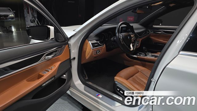 BMW 7 Series (G11) 740Li xDrive M Sport Package 2017 — фото 10